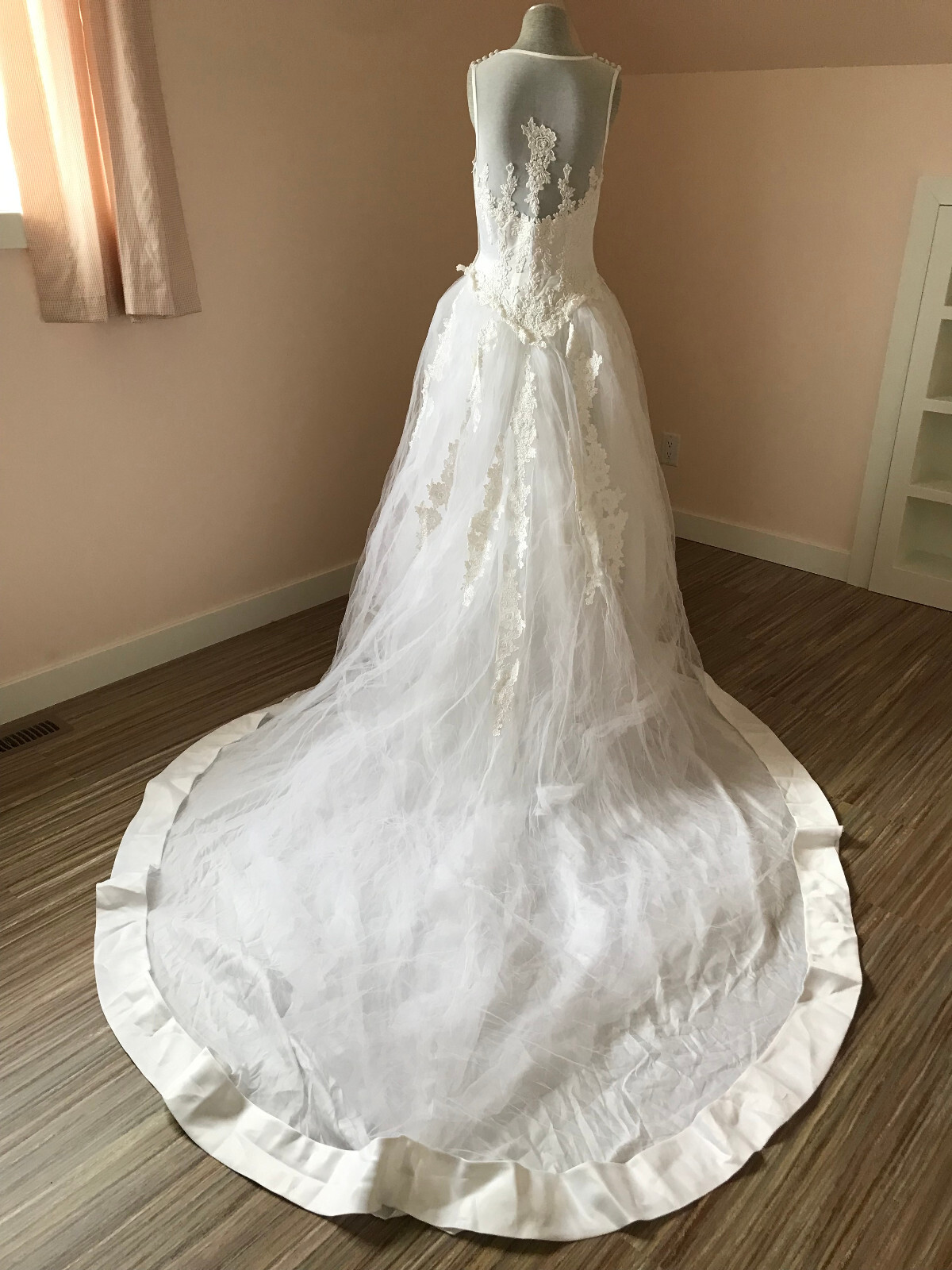 Bridal Original Embellishd Mesh Satin Bodice Wedding Gown Dress Long Tulle Train