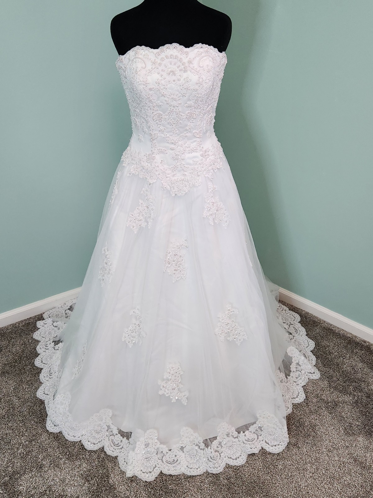 BEAUTIFUL Oleg Cassini White Wedding Dress Size 8 – SEE MEASUREMENTS BELOW!!