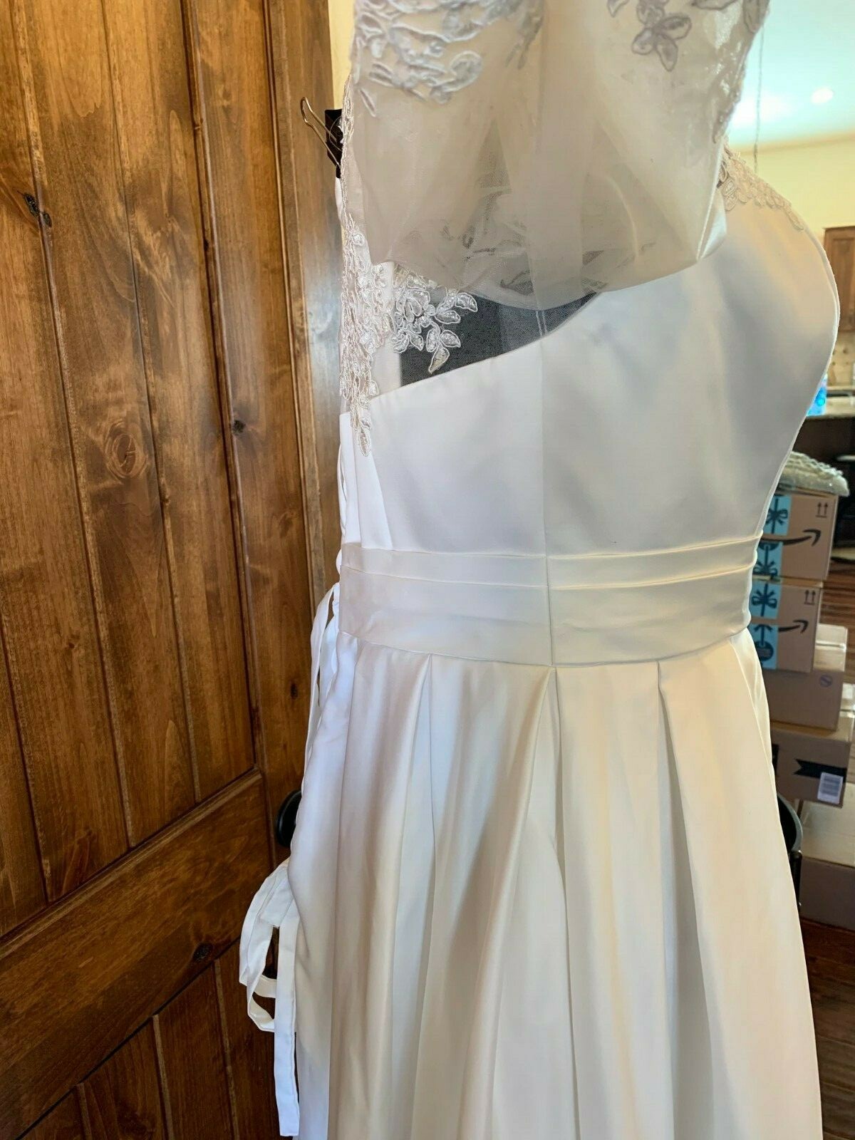 A-line, Off White, Off-the-shoulder, Satin Floor-length Lace Wedding Dress *NEW*