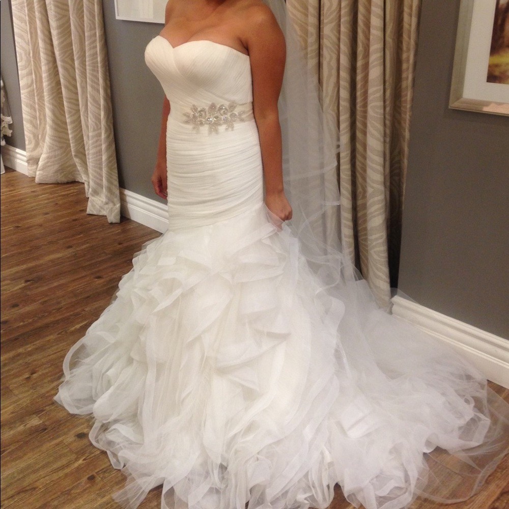 Pronovias Mildred Wedding Dress 22 Off-White Mermaid Ruffles Ball Gown Ethreal