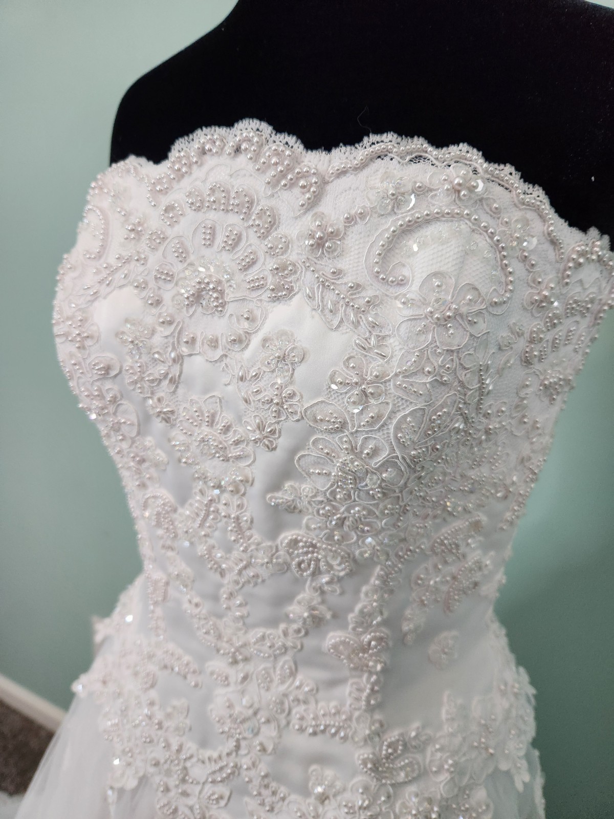 BEAUTIFUL Oleg Cassini White Wedding Dress Size 8 – SEE MEASUREMENTS BELOW!!