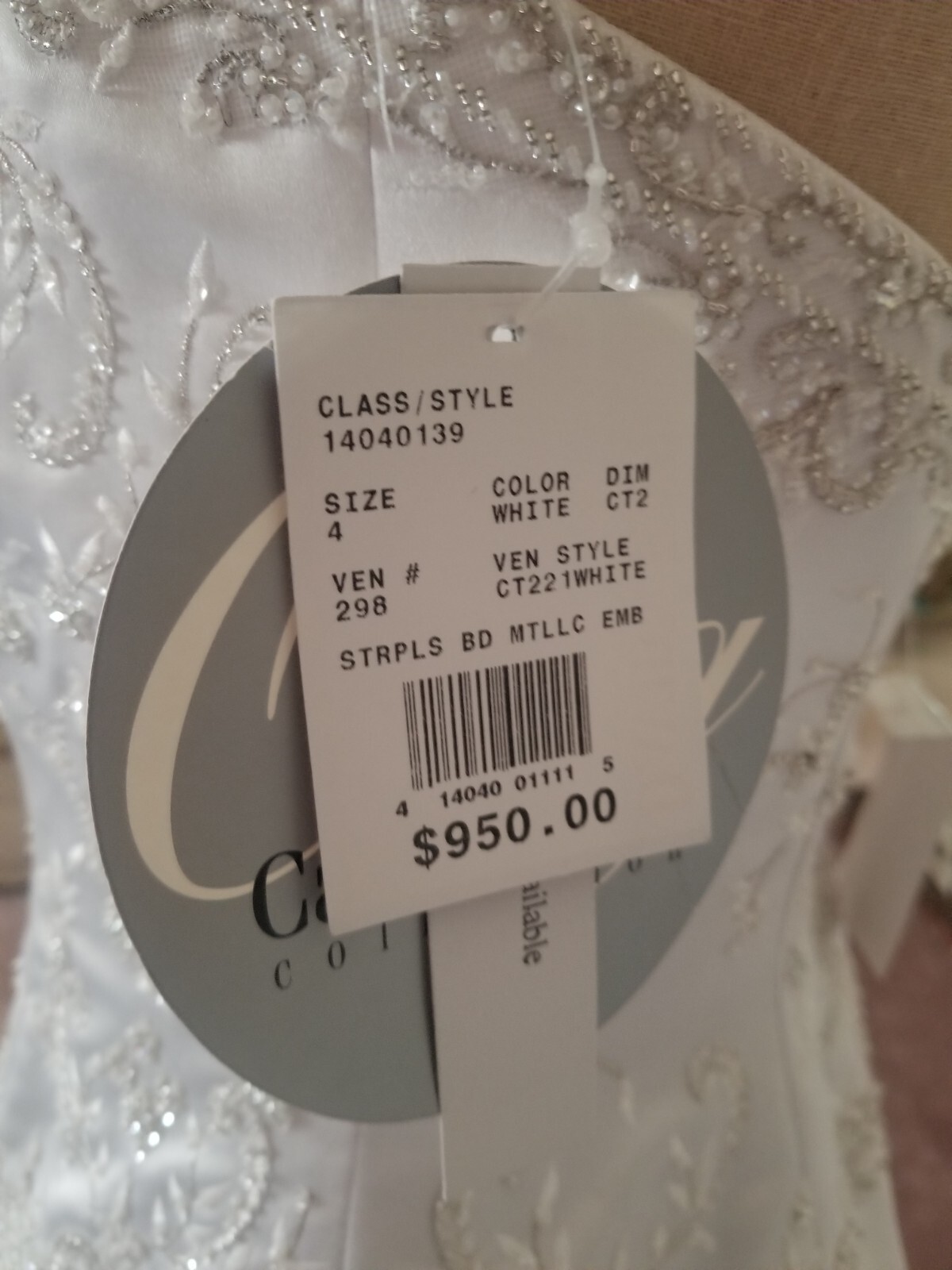 Oleg Cassini Wedding Gown Size 4 NWT