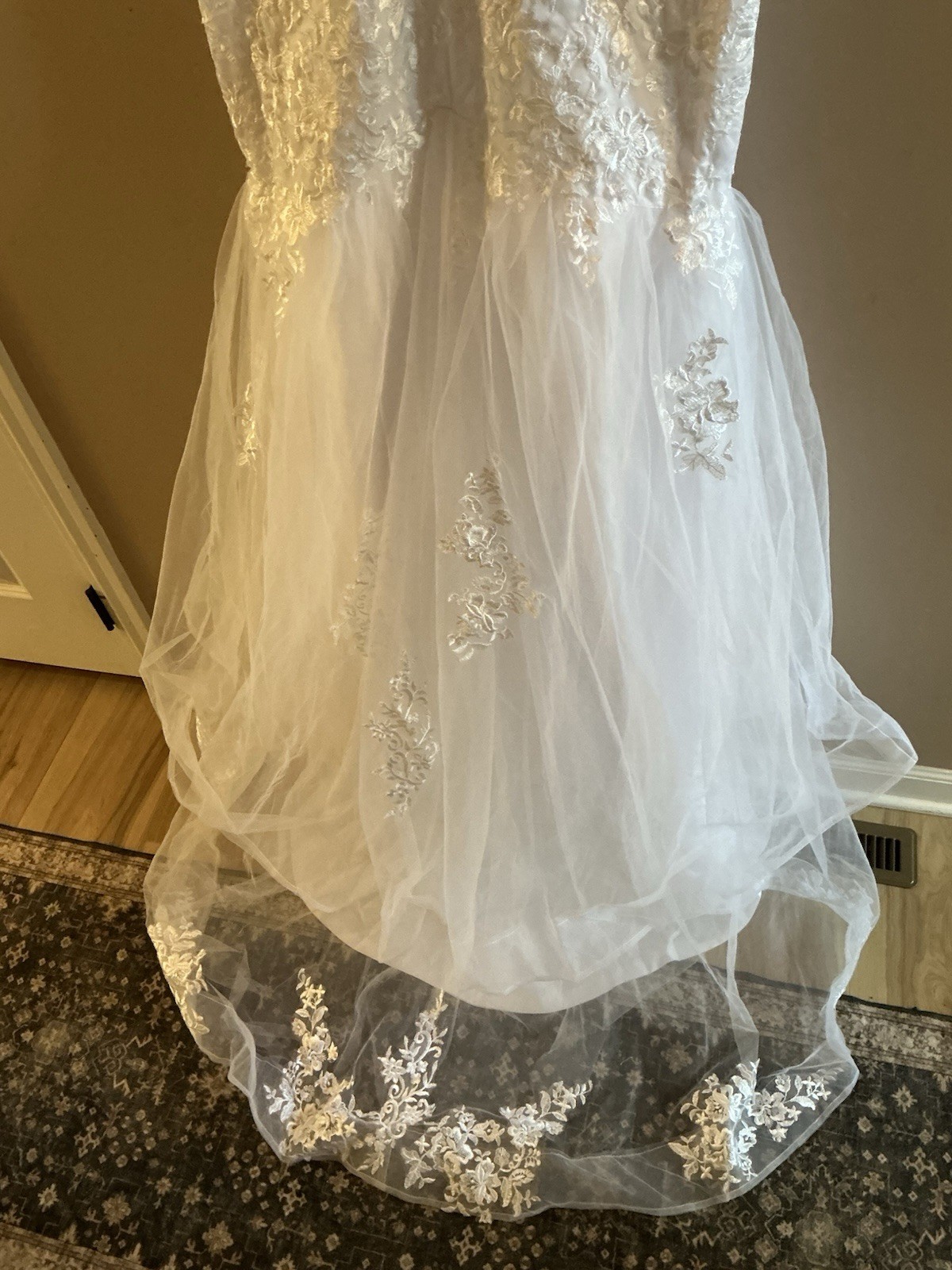 Brand New Wedding Bridal Lace Fitted Mermaid Style Dress size 10