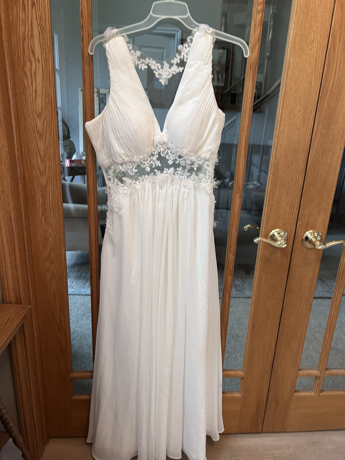 Milano Size 12 White Bridal Gown V-neck Embellished Bodice Wedding pleated