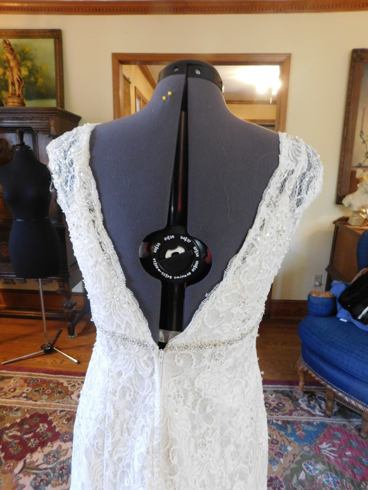BEAUTIUL OFF WHITE BEADED LACE “DAVID’S” WEDDING GOWN S 8