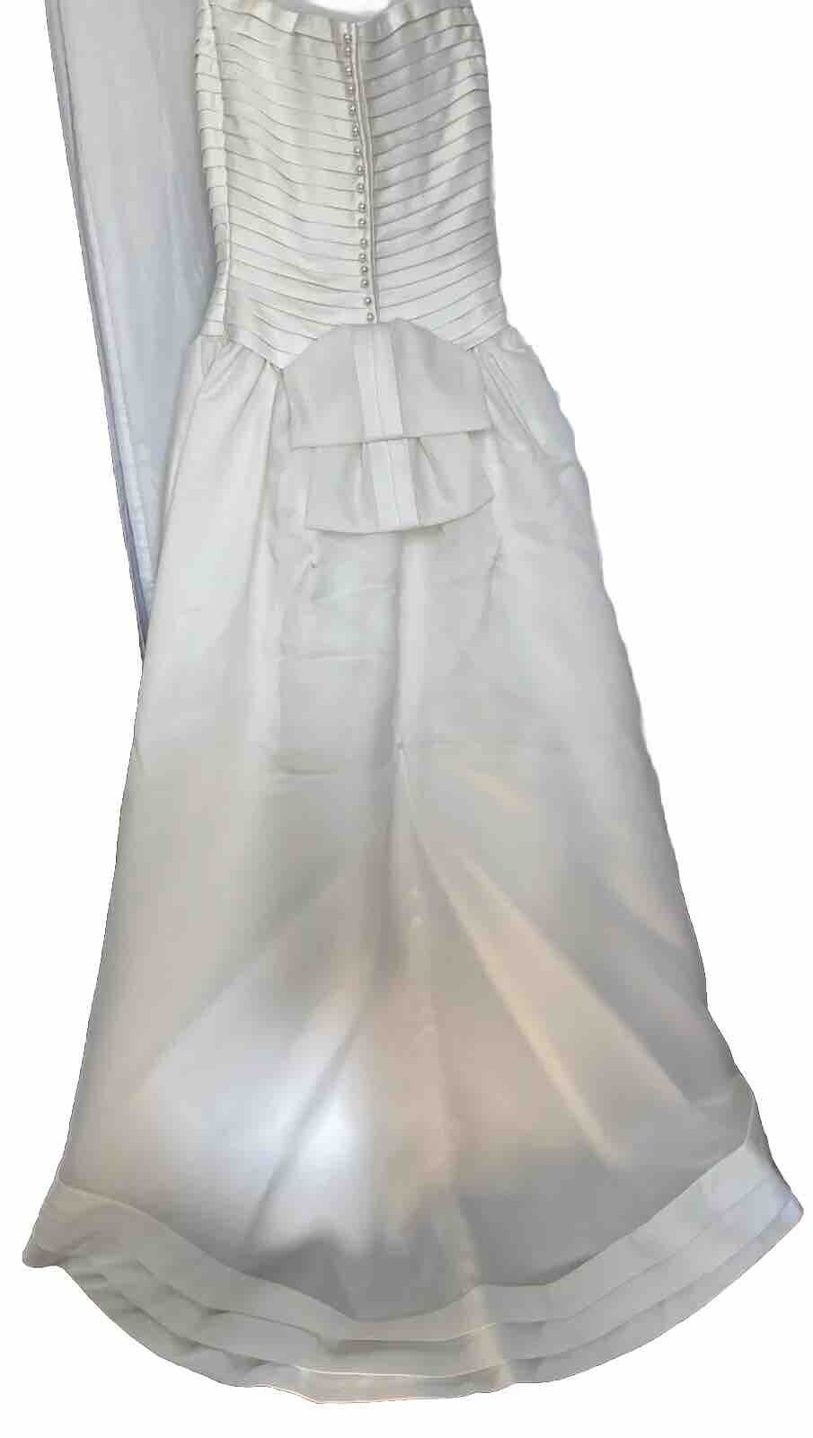 Oleg Cassini Wedding Gown Strapless Ivory Sz12 – Fits 5’2” Strapless Organza