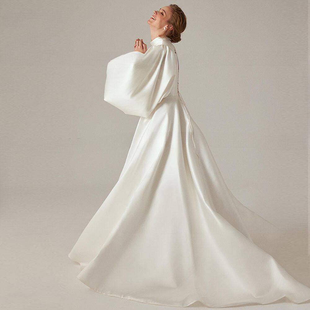Luxury Mullelin A-Line Wedding Dresses High Neck Puff Sleeved Satin Bridal Gowns