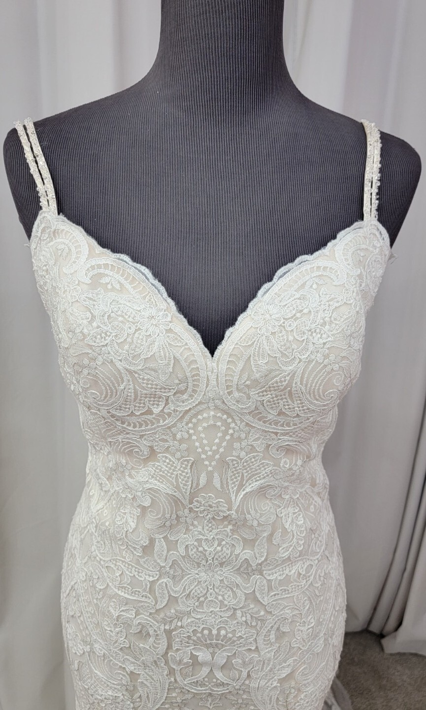 NEW Morilee Bridal 8112 Malia Wedding Dress Sheath Fit Flare Open Low Back Lace