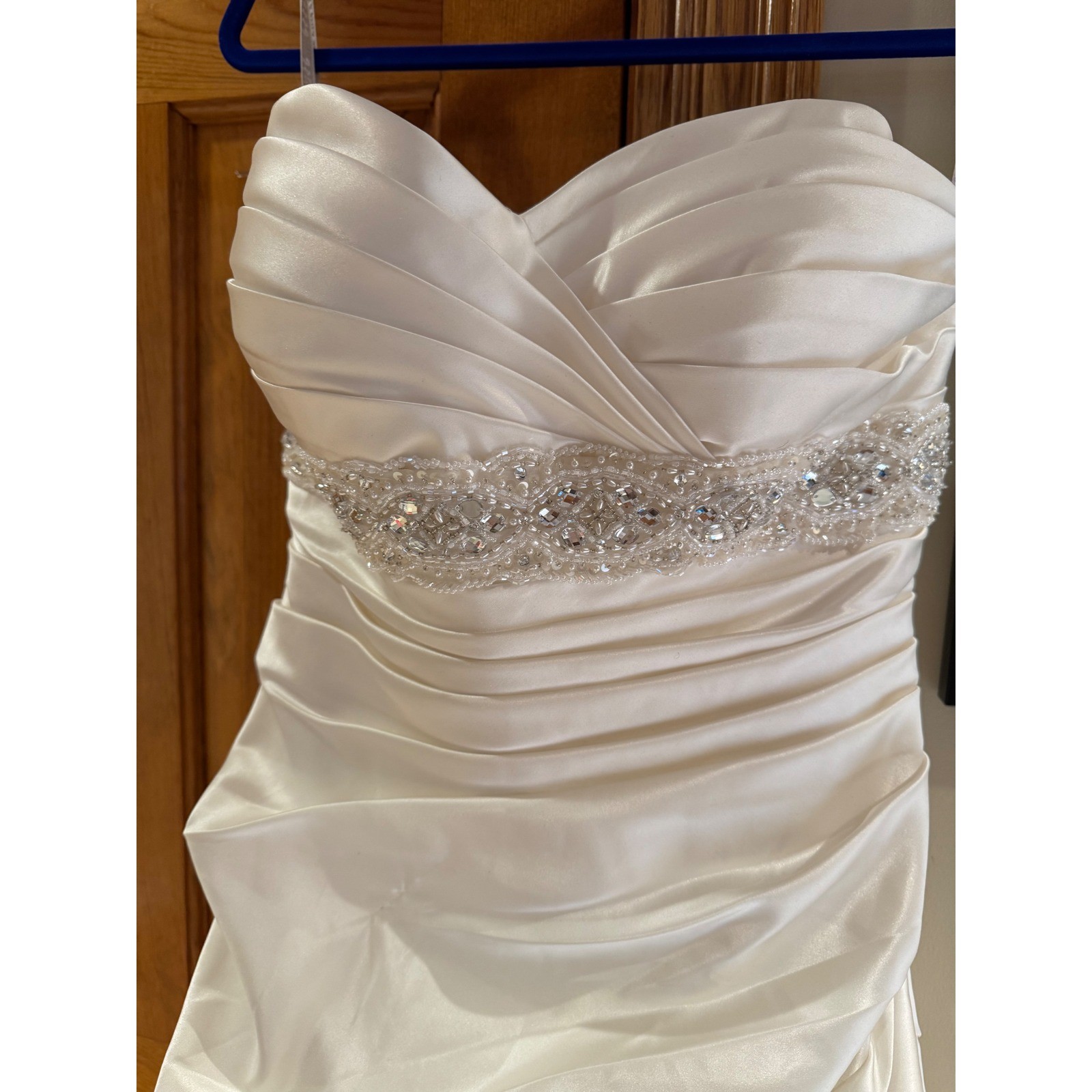Essense of Australia Ivory Satin Ruched Strapless Wedding Dress Gown Size 12
