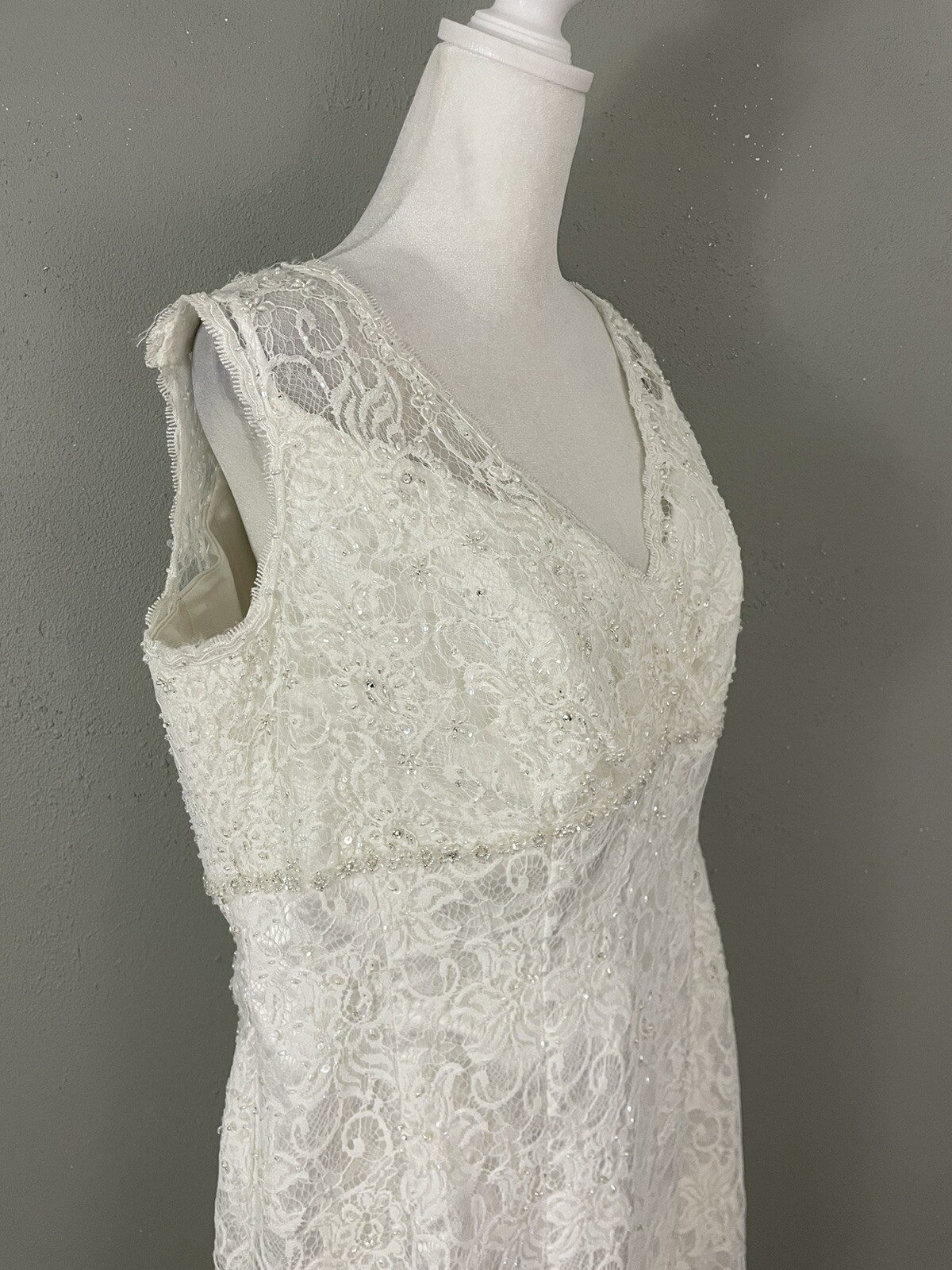 Davids Bridal Wedding Dress Size 18W Ivory Lace Beading Bustle Buttons T9612
