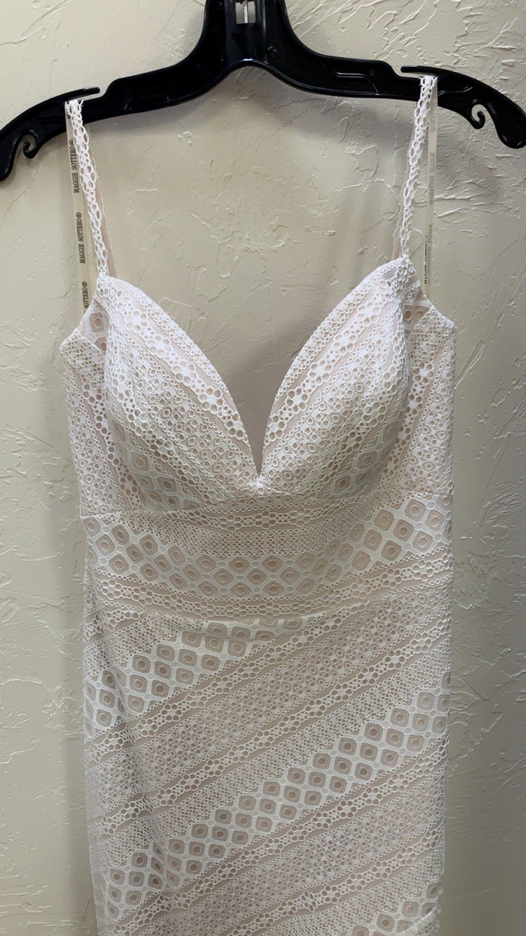Maggie Sottero , Liliana/9MW894 ,Sze 12 Ivory & Blush, Lace wedding Dress, NEW!!